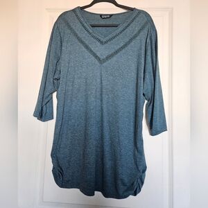 BloomChic 3/4 Sleeve Top